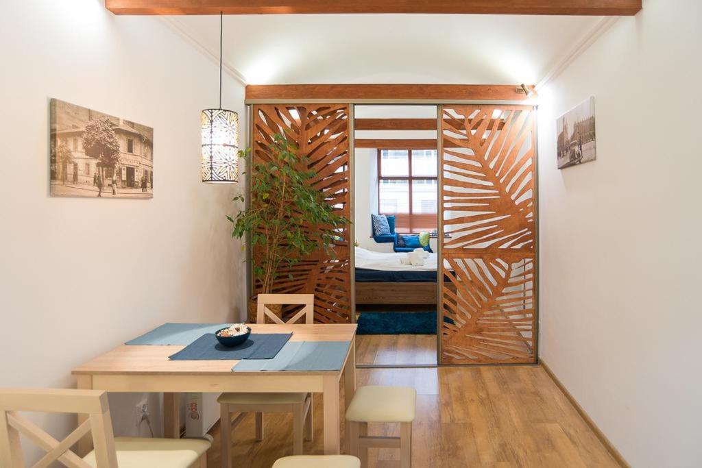 Cozy Studio On Wielopole Street. Cracóvia Exterior foto